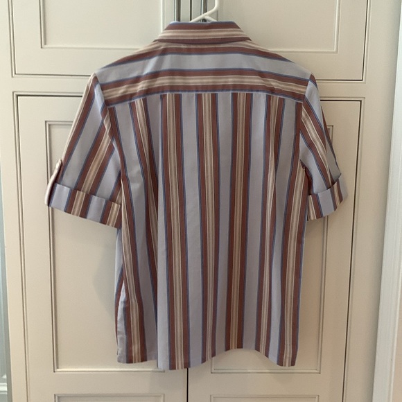 Tory Burch striped shirt with short sleeves and button detail. - Picture 5 of 7
